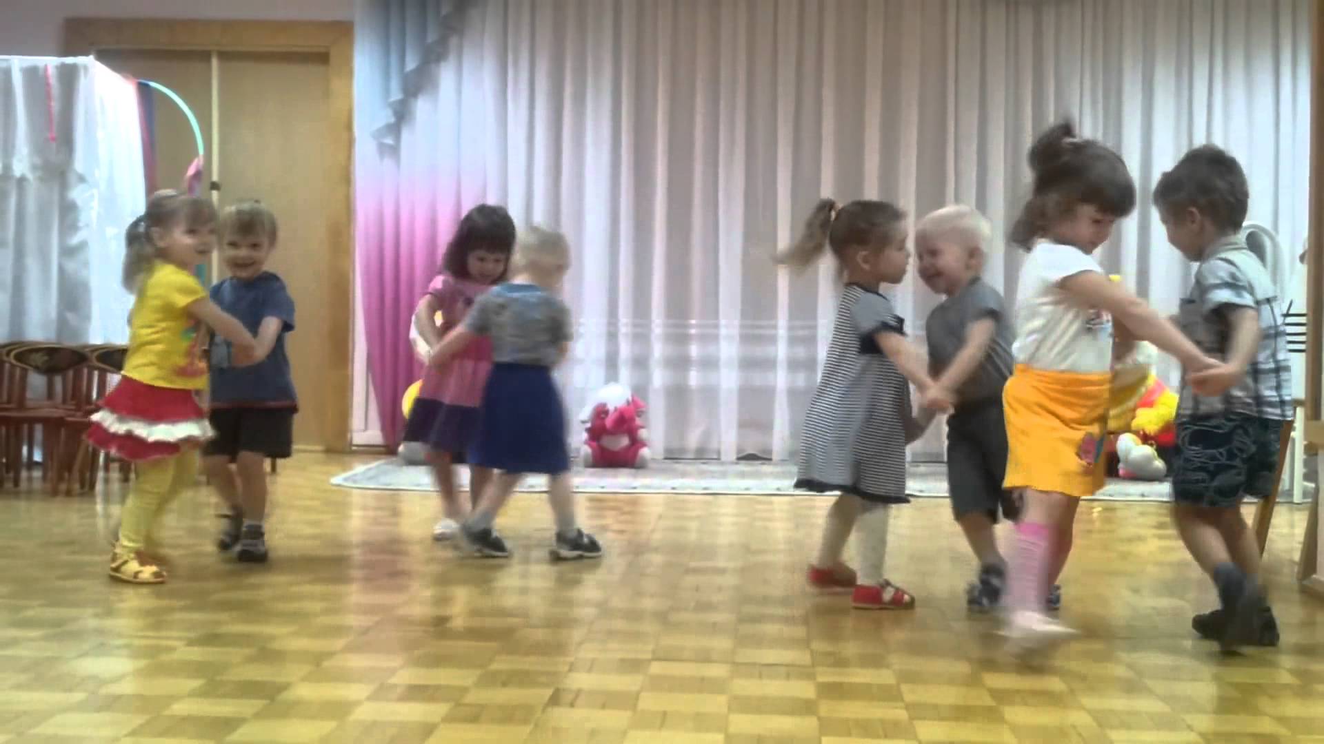 Танец игра младшая группа