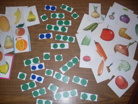 Картинки с фруктами и овощами, карточки с разным количеством кружочков