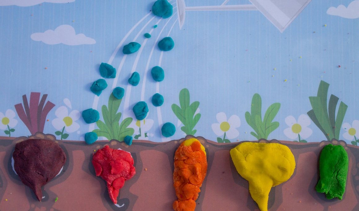 Лепка младшая группа вода. Аппликация в детском саду. Овощи на грядках для детского сада. Поделки в подготовительной группе. Аппликация овощи на грядке.
